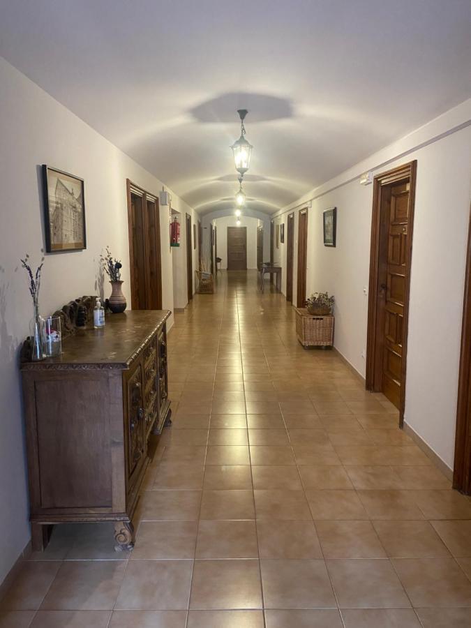 Monasterio De Santa Maria De Valvanera Anguiano Eksteriør billede