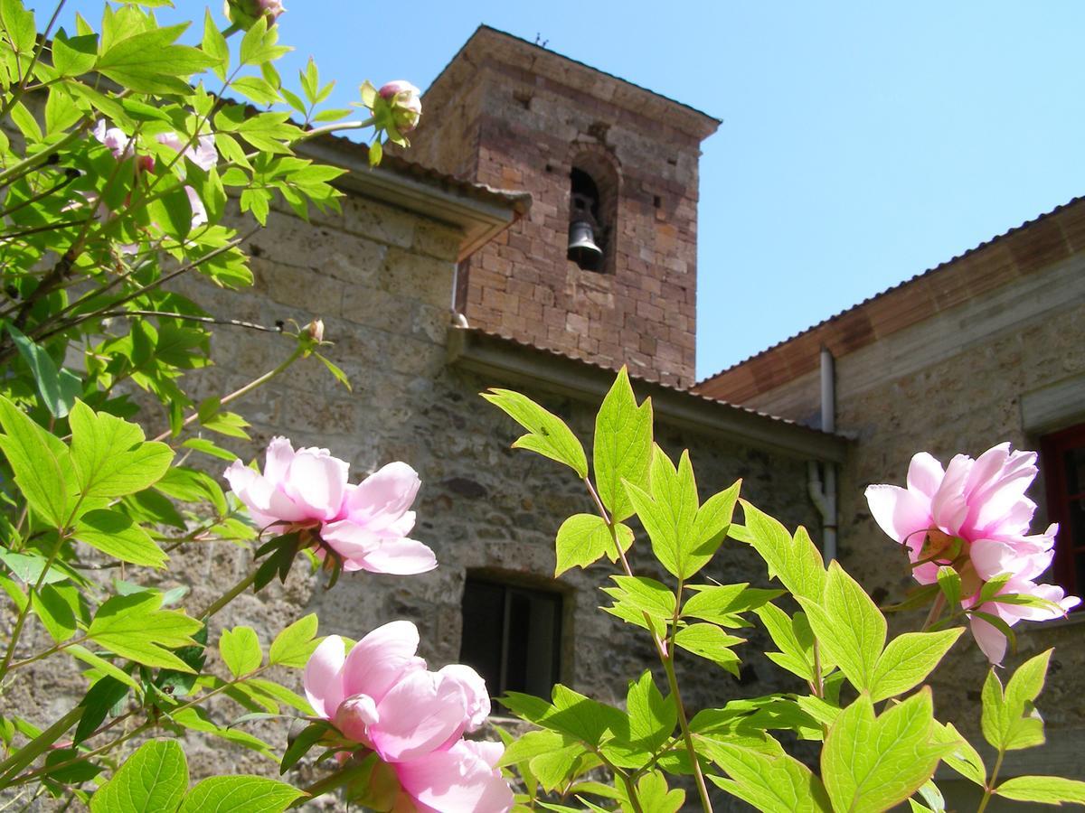 Monasterio De Santa Maria De Valvanera Anguiano Eksteriør billede