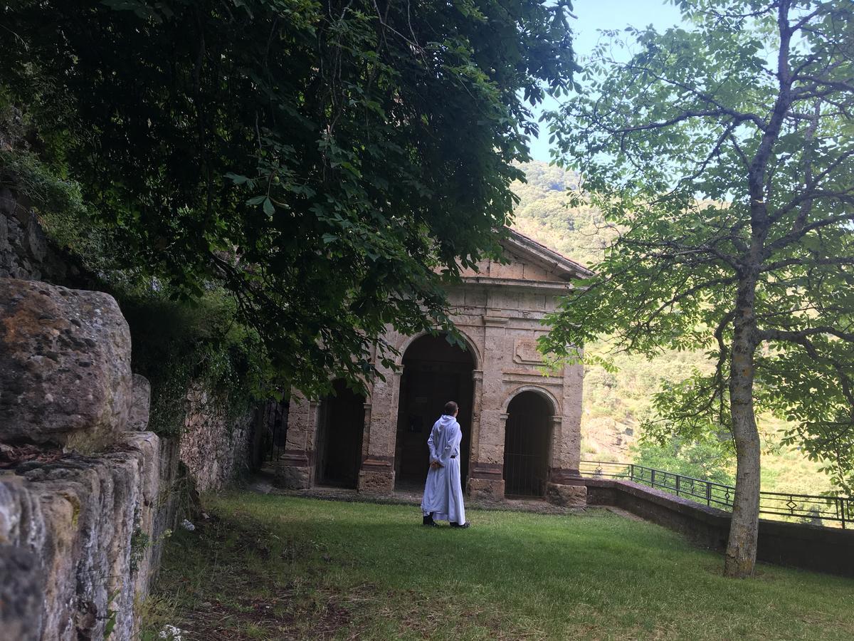 Monasterio De Santa Maria De Valvanera Anguiano Eksteriør billede