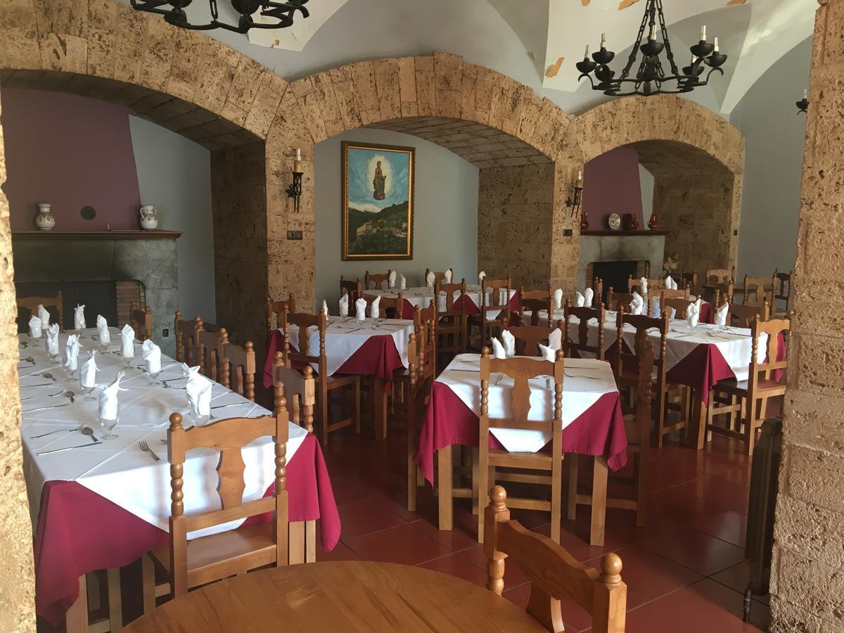 Monasterio De Santa Maria De Valvanera Anguiano Eksteriør billede